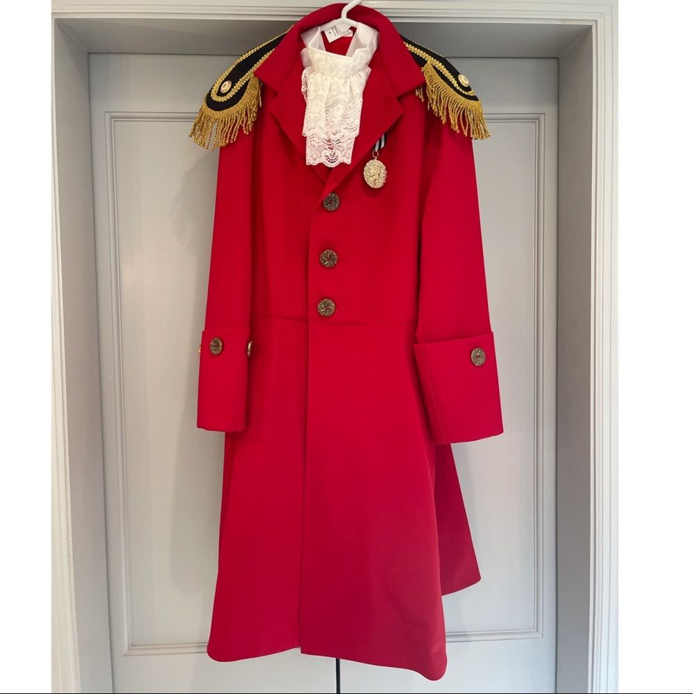 Kids colonial costume is a Heritage Costumes Exclusive. Size: M. Worn Once